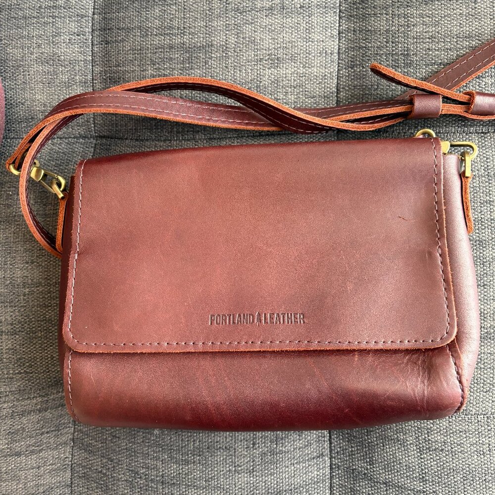 Portland Leather Goods Metro Crossbody (Medium, Almost Perfect)